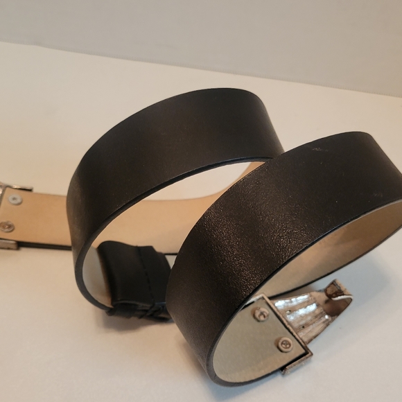 Chico's Black Genuine Leather Adjustable Belt Size small - Picture 7 of 12
